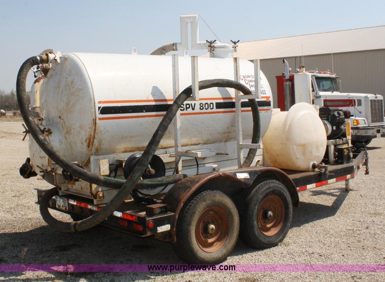 image for item 4888 2000 Maxey SPV 800 vac unit on trailer