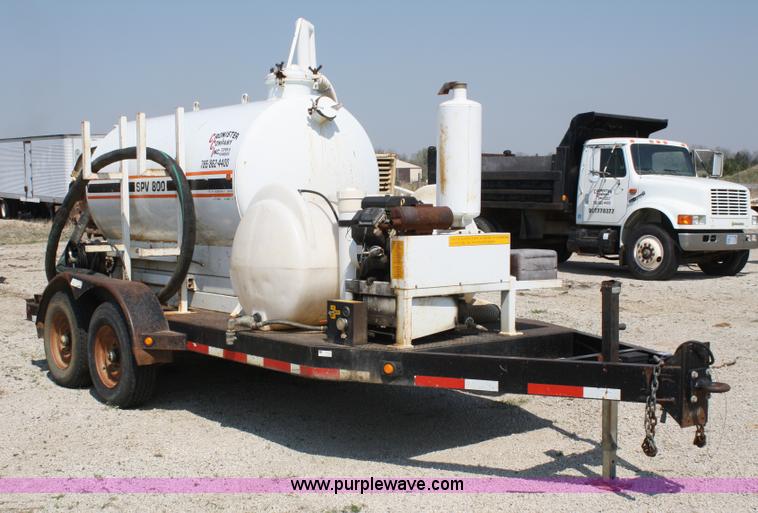 image for item 4888 2000 Maxey SPV 800 vac unit on trailer