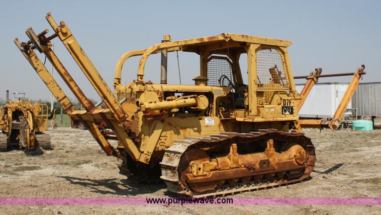 image for item 4889 1972 Caterpillar D7F dozer