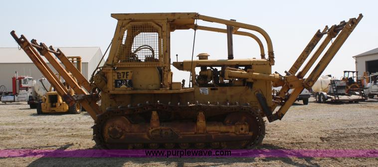 image for item 4889 1972 Caterpillar D7F dozer