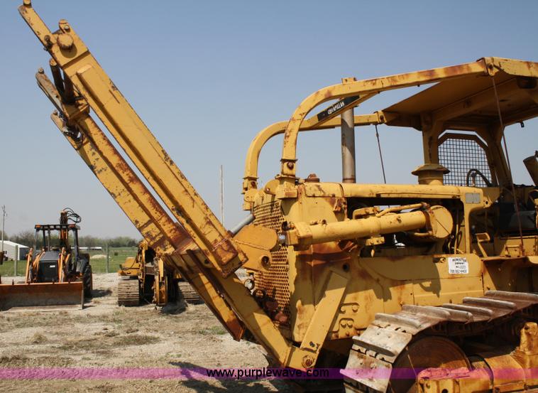 image for item 4889 1972 Caterpillar D7F dozer