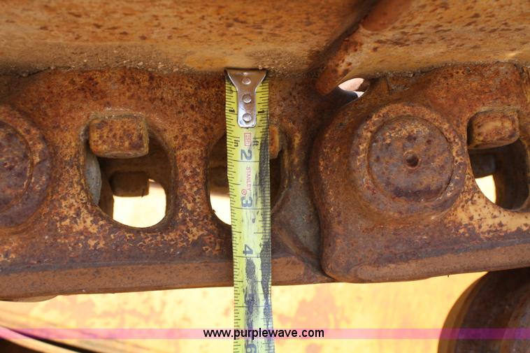 image for item 4889 1972 Caterpillar D7F dozer