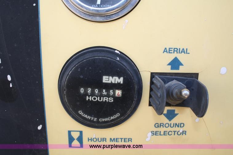 image for item 4890 1998 Terex TB50 boom lift