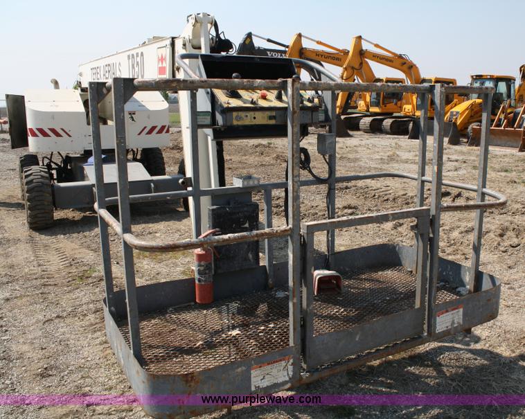 image for item 4890 1998 Terex TB50 boom lift