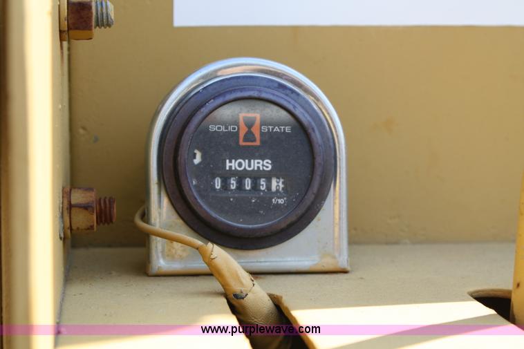 image for item 4891 1990 Vermeer T600D rock saw