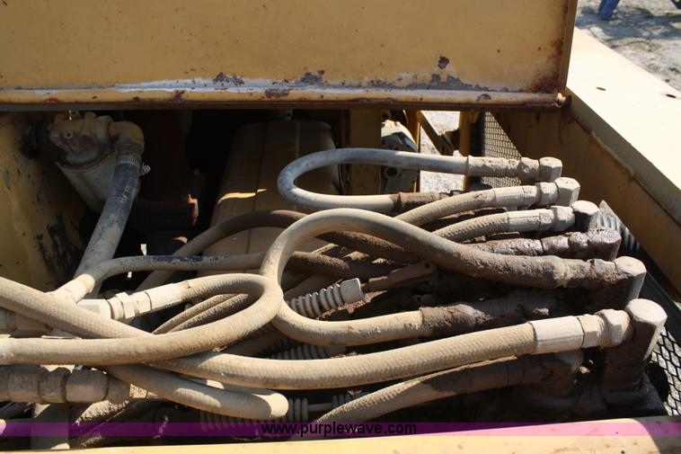 image for item 4891 1990 Vermeer T600D rock saw