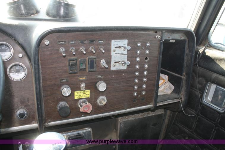 image for item 4892 1979 Peterbilt 359 dump truck