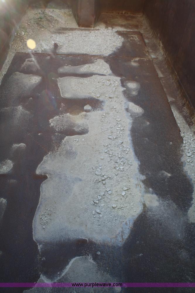 image for item 4892 1979 Peterbilt 359 dump truck