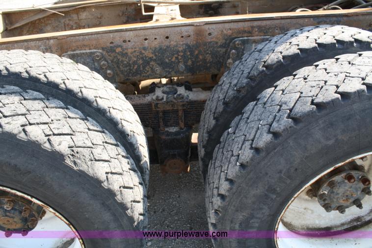 image for item 4892 1979 Peterbilt 359 dump truck