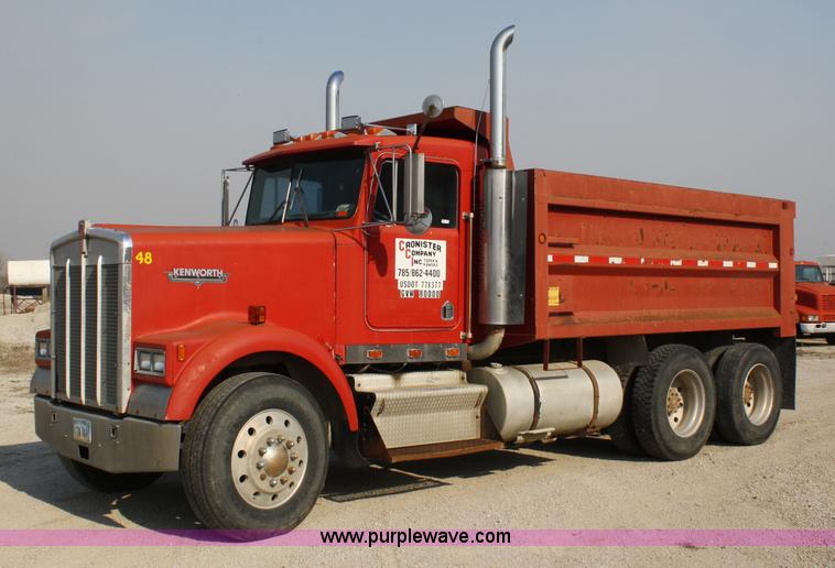 image for item 4893 1984 Kenworth W900 dump truck