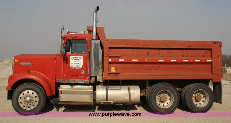 image for item 4893 1984 Kenworth W900 dump truck