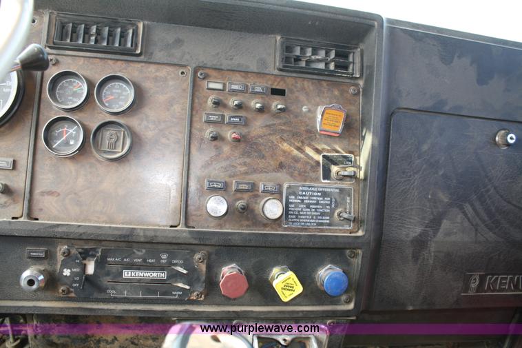 image for item 4893 1984 Kenworth W900 dump truck