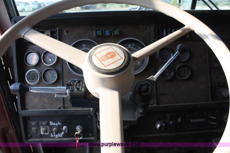 image for item 4893 1984 Kenworth W900 dump truck