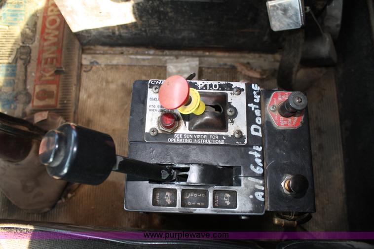 image for item 4893 1984 Kenworth W900 dump truck