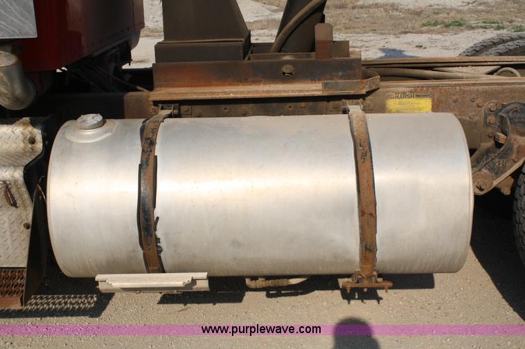 image for item 4893 1984 Kenworth W900 dump truck