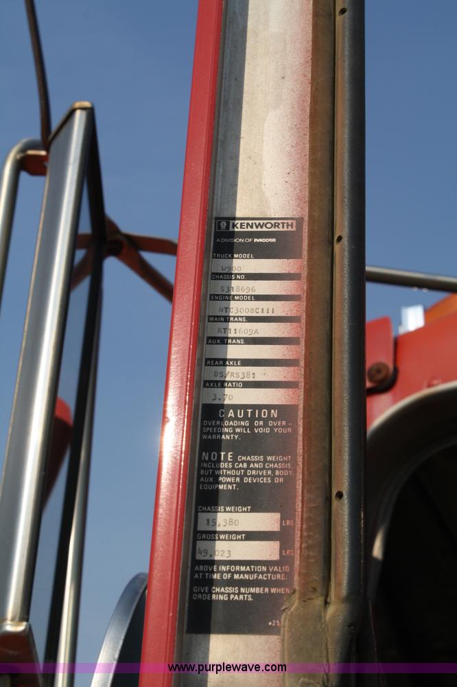 image for item 4893 1984 Kenworth W900 dump truck