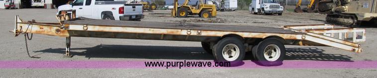 image for item 4895 1987 CZ 25' equipment trailer