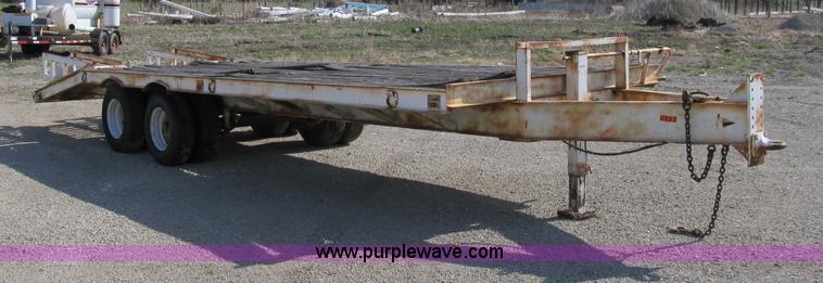 image for item 4895 1987 CZ 25' equipment trailer