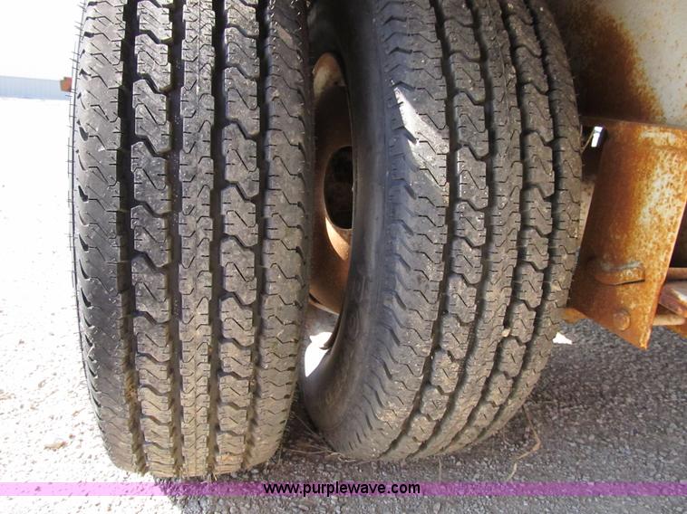 image for item 4895 1987 CZ 25' equipment trailer