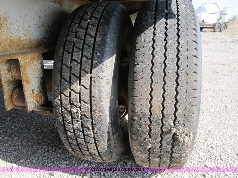 image for item 4895 1987 CZ 25' equipment trailer