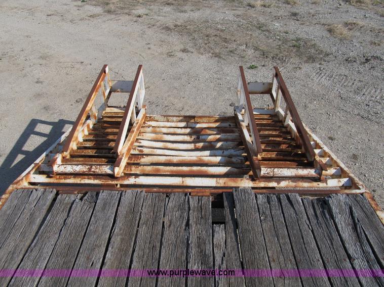 image for item 4895 1987 CZ 25' equipment trailer