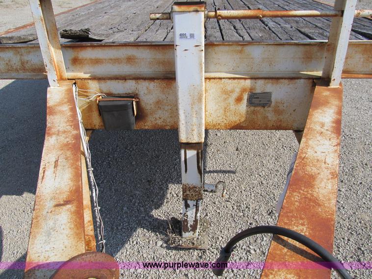 image for item 4895 1987 CZ 25' equipment trailer