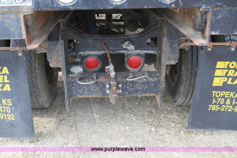 image for item 4896 1993 International 8200 flatbed semi truck