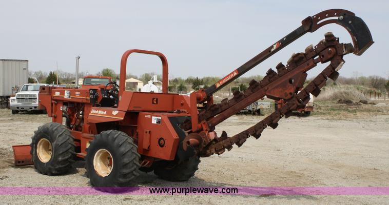 image for item 4898 Ditch Witch 6510 trencher