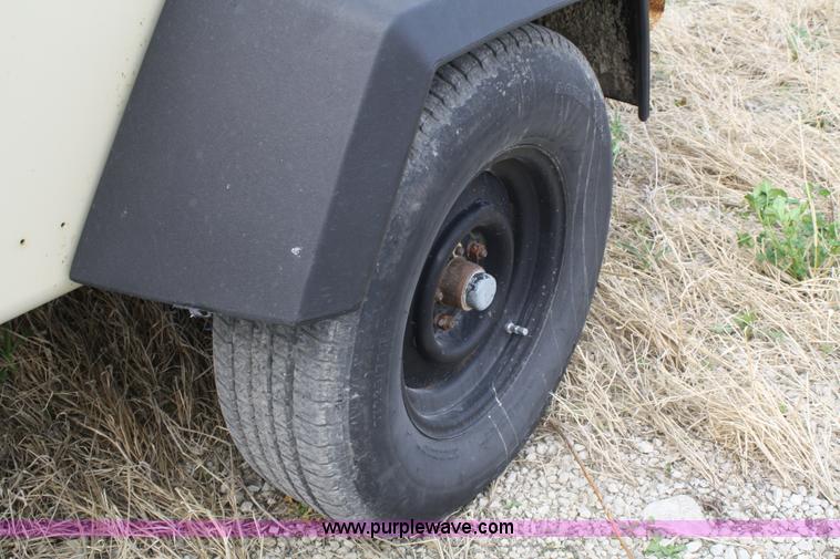 image for item 4900 1996 Ingersoll Rand P185WJD air compressor