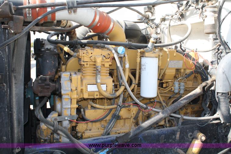 image for item 4903 1992 Peterbilt 377 semi truck