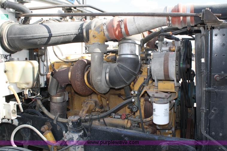 image for item 4903 1992 Peterbilt 377 semi truck