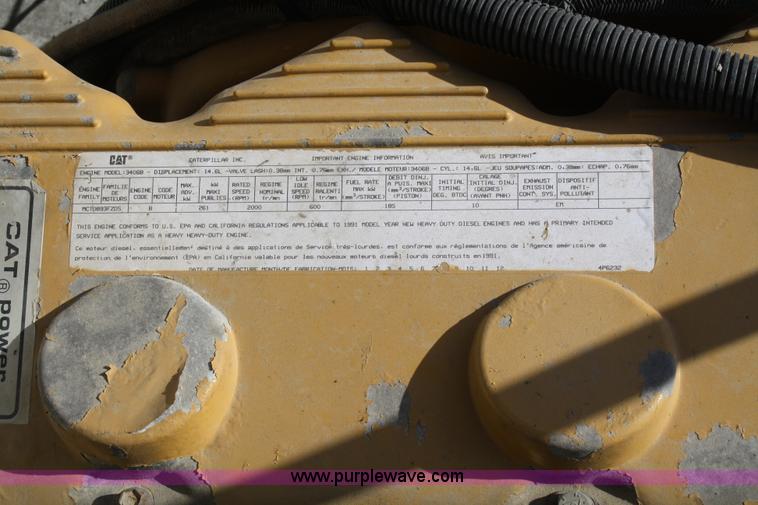 image for item 4903 1992 Peterbilt 377 semi truck