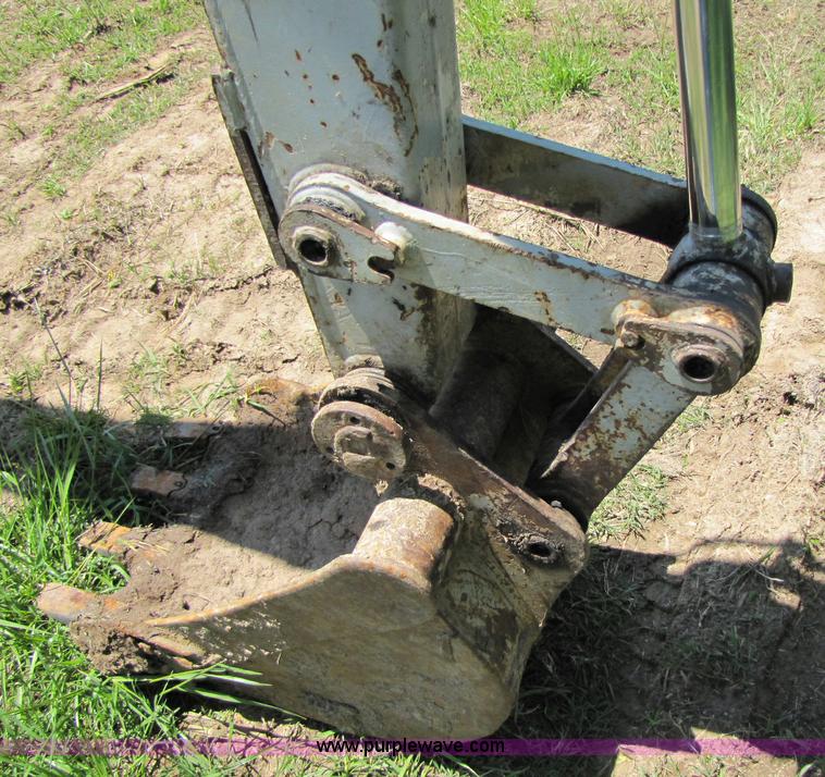 image for item 8247 1998 Takeuchi TB045 excavator