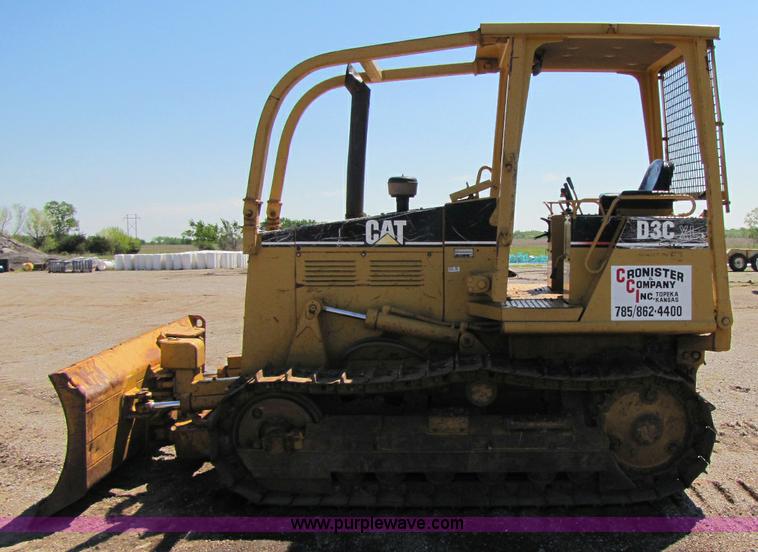 image for item 8478 Caterpillar D3C XL dozer