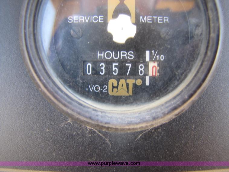 image for item 8478 Caterpillar D3C XL dozer