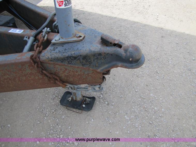 image for item 8518 1999 enclosed cargo trailer