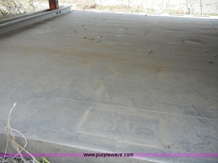 image for item 8697 Aluminum shore trench box