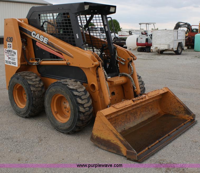 image for item 8709 2005 Case 430 skid steer
