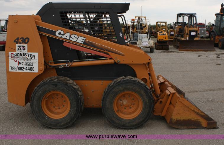 image for item 8709 2005 Case 430 skid steer