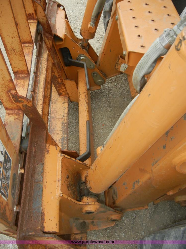 image for item 8709 2005 Case 430 skid steer