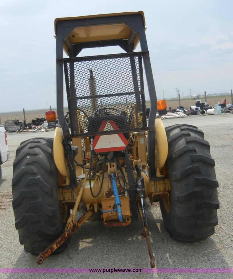 image for item 8710 1995 Ford 445D tractor with loader