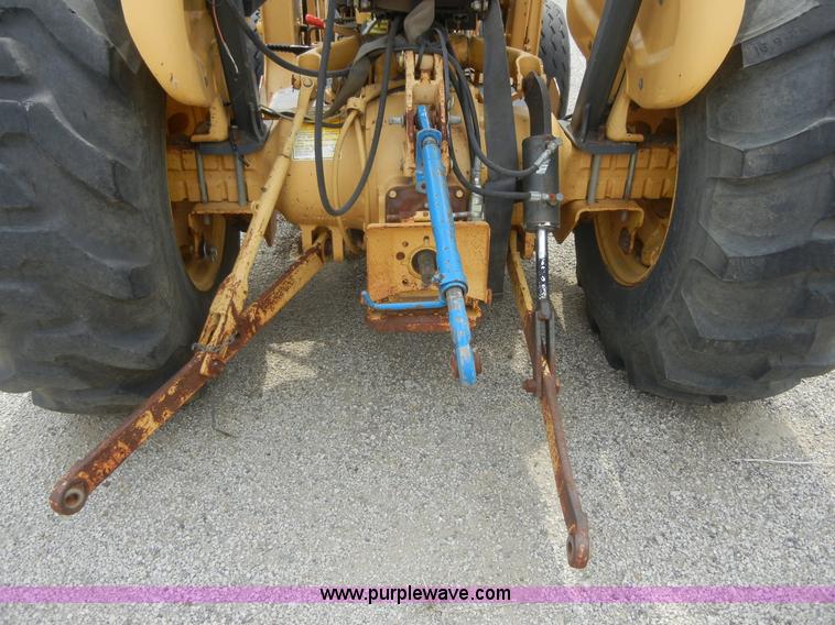 image for item 8710 1995 Ford 445D tractor with loader