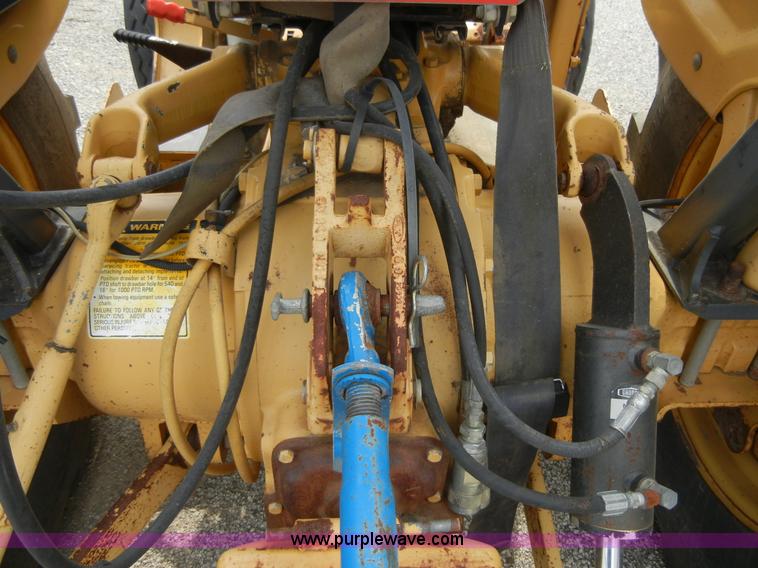 image for item 8710 1995 Ford 445D tractor with loader