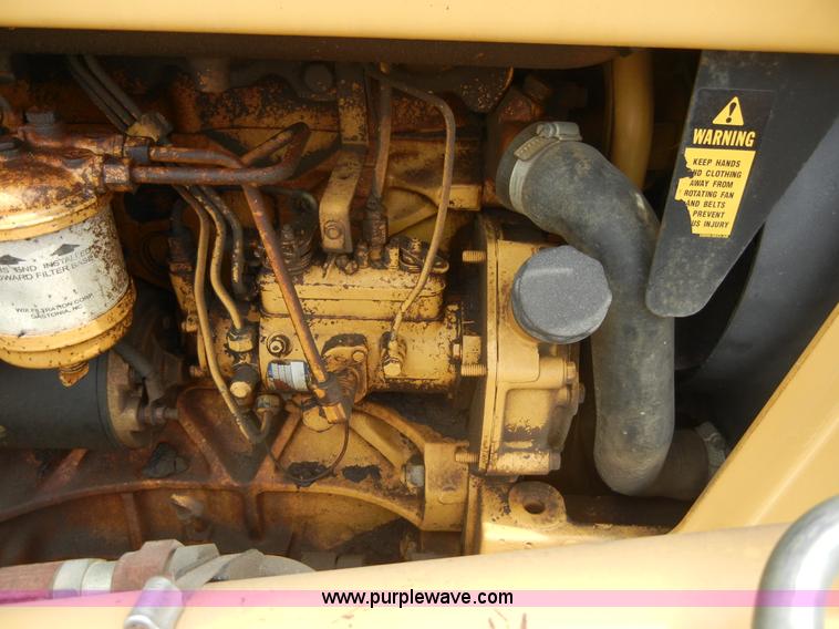 image for item 8710 1995 Ford 445D tractor with loader