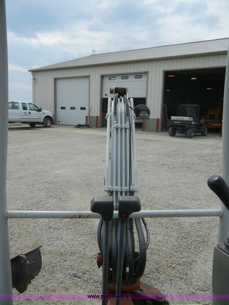 image for item 8717 2001 Takeuchi TB016 mini excavator