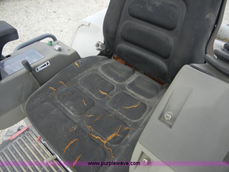 image for item 8717 2001 Takeuchi TB016 mini excavator