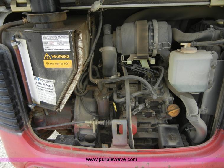 image for item 8717 2001 Takeuchi TB016 mini excavator