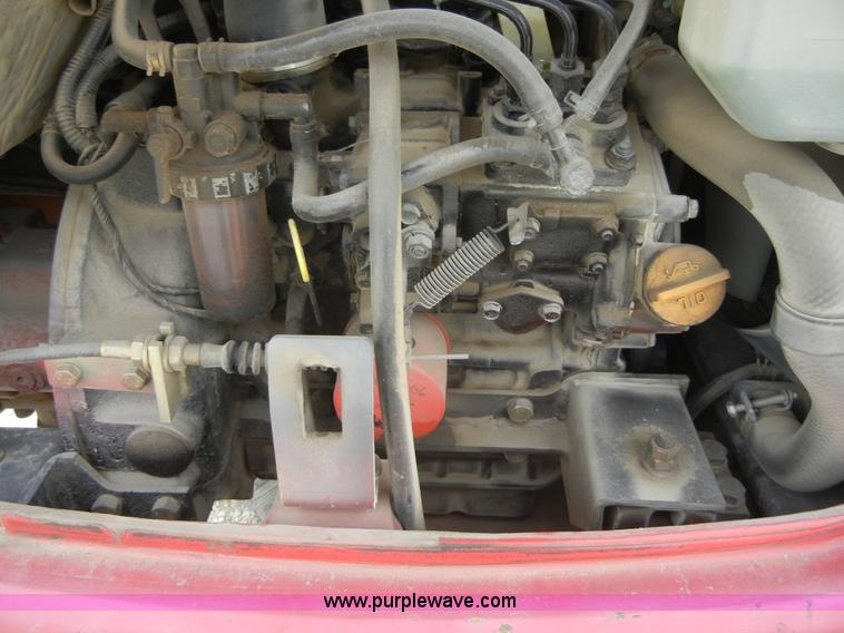 image for item 8717 2001 Takeuchi TB016 mini excavator