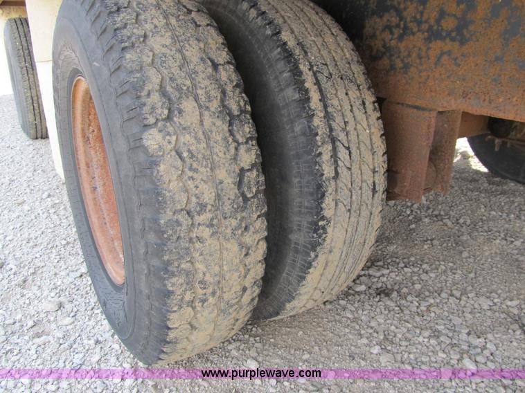 image for item 8960 West Wind 50' drop deck trailer