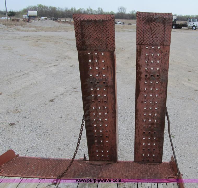 image for item 8961 1995 Belshe T-1 16' trailer with mud mixer